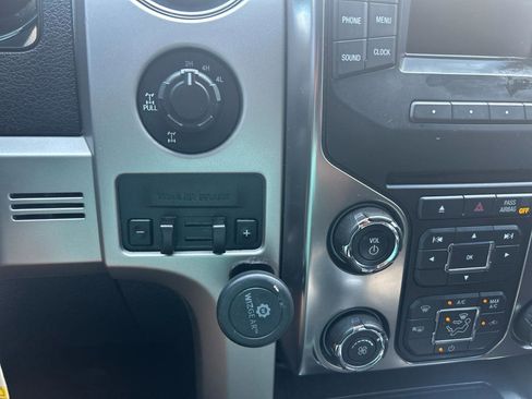 Used 2013 Ford F150 FX4 w/ Mid Equipment Group AWD/4WD image 19