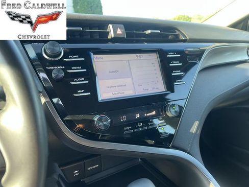 Used 2019 Toyota Camry SE FWD image 19