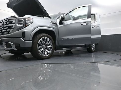 Used 2025 GMC Sierra 1500 Denali w/ Denali Reserve Package AWD/4WD image 35