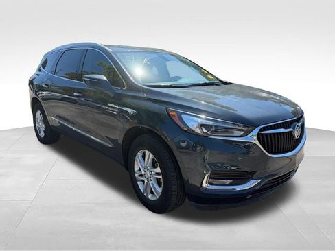 Used 2018 Buick Enclave Essence w/ Trailering Package FWD image 2