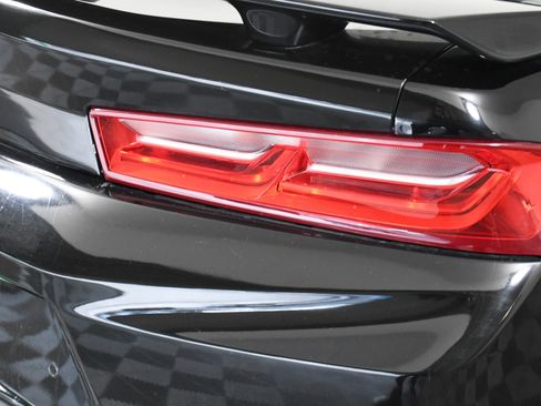 Used 2016 Chevrolet Camaro LT image 28