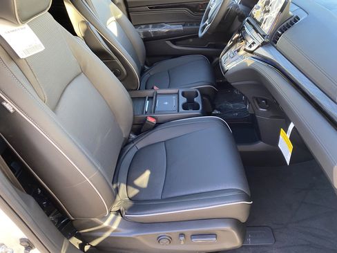 New 2026 Honda Odyssey Elite image 9