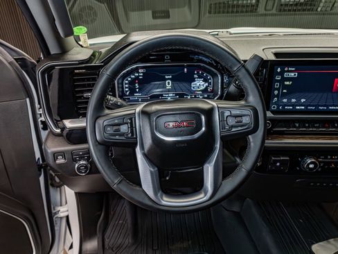 Used 2024 GMC Sierra 2500 SLE w/ SLE Convenience Package image 15