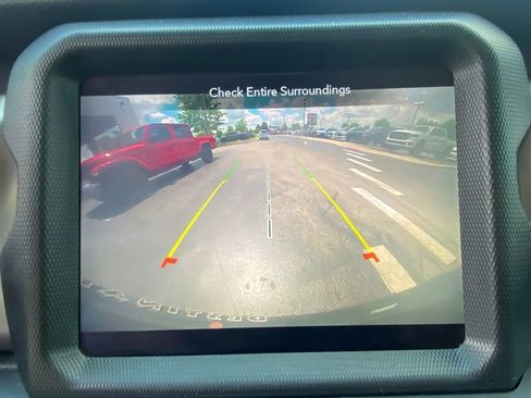 Used 2023 Jeep Wrangler Unlimited w/ 8.4" Radio Group AWD/4WD image 21