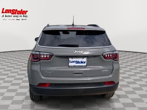 Used 2024 Jeep Compass Latitude AWD/4WD image 4