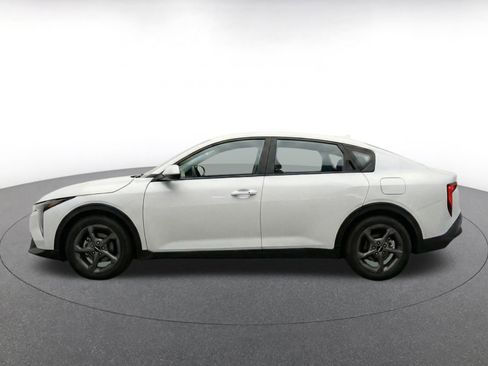 Used 2025 Kia K4 FWD image 4