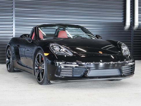 Used 2024 Porsche 718 Boxster S image 6