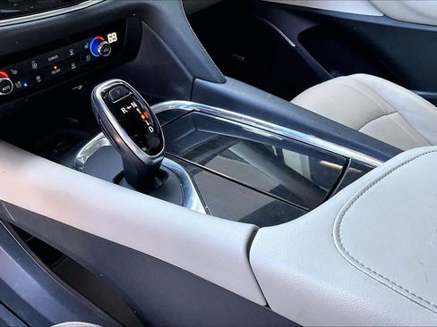 Used 2020 Buick Enclave Premium w/ Surround and Sites Package image 18