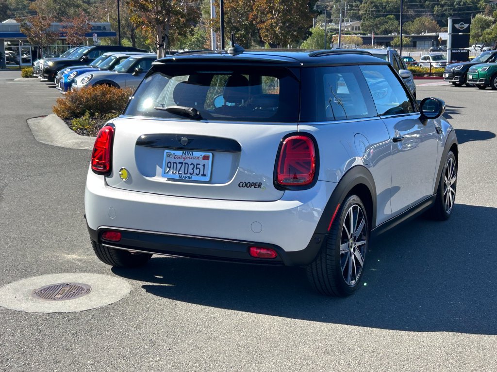 Used 2023 MINI Cooper SE FWD image 5