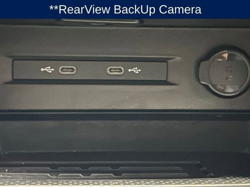 Used 2025 Volkswagen Taos SE AWD/4WD image 14