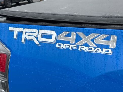 Used 2020 Toyota Tacoma TRD Off-Road image 17