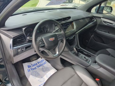 Used 2025 Cadillac XT6 Luxury w/ LPO, Floor Liner Package AWD/4WD image 7