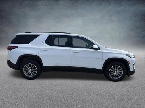 Used 2023 Chevrolet Traverse LT FWD image 5