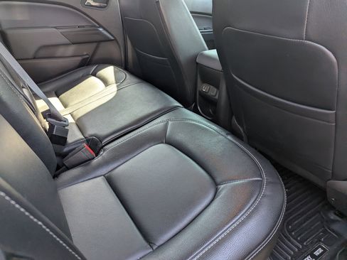 Used 2022 Chevrolet Colorado Z71 w/ Safety Package image 12