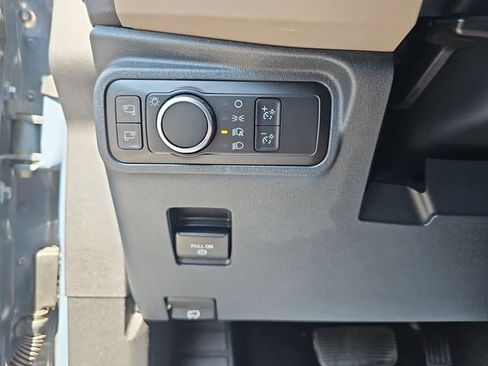 Certified 2024 Ford Bronco Wildtrak AWD/4WD image 31