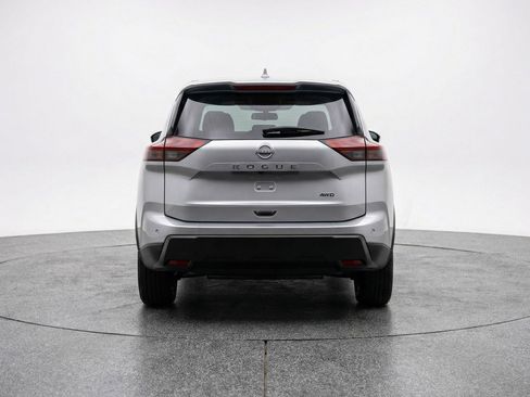 Used 2025 Nissan Rogue SV image 6