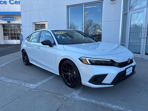 Used 2023 Honda Civic Sport image 1