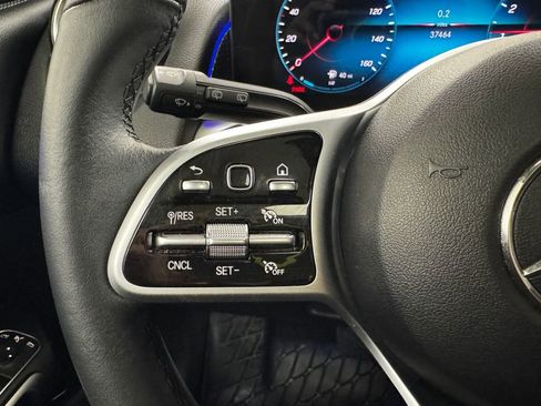 Used 2022 Mercedes-Benz GLB 250 GLB 250 w/ Premium Package Lite image 22