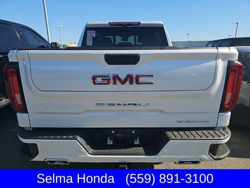 Used 2023 GMC Sierra 1500 Denali w/ Technology Package AWD/4WD image 5