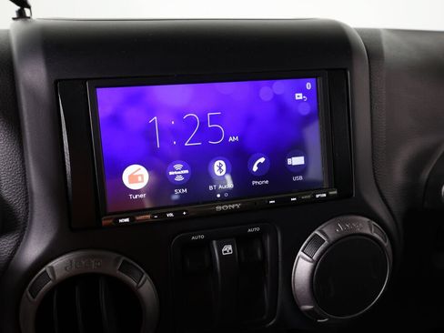 Used 2016 Jeep Wrangler Sport AWD/4WD image 21