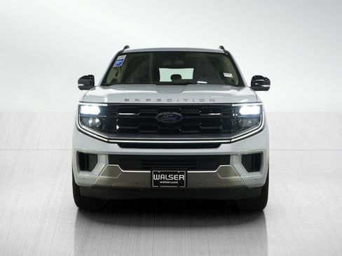 Used 2025 Ford Expedition Max Platinum AWD/4WD image 8