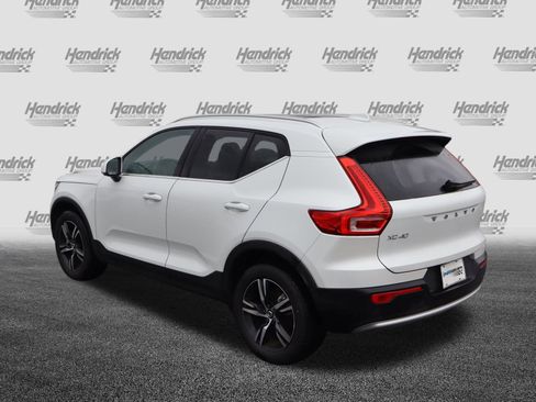 Certified 2025 Volvo XC40 B5 Core image 8