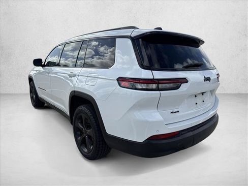 Used 2023 Jeep Grand Cherokee L Laredo AWD/4WD image 8