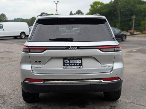 Used 2024 Jeep Grand Cherokee Limited w/ Luxury Tech Group II AWD/4WD image 8