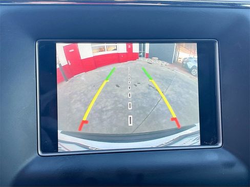 Used 2021 Jeep Grand Cherokee Laredo image 13