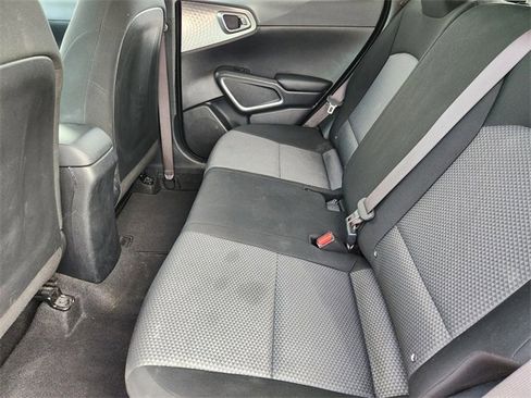 Used 2023 Kia Soul LX image 30