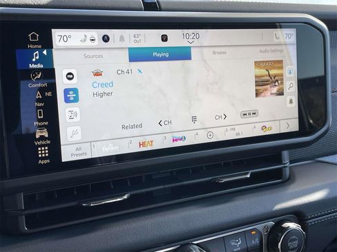 New 2025 Jeep Gladiator Rubicon image 17