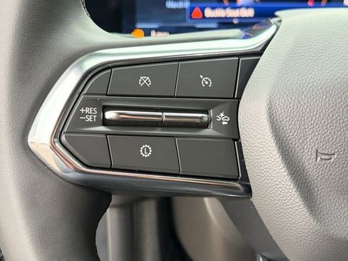 Certified 2025 Chevrolet Suburban LS image 12