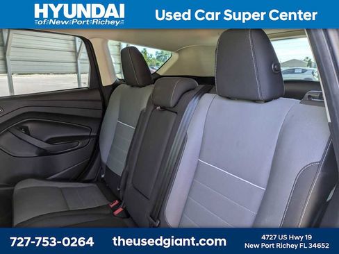 Used 2015 Ford Escape SE w/ Equipment Group 201A FWD image 15