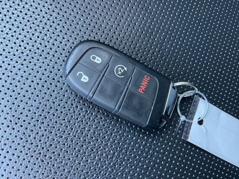 Used 2023 Jeep Compass Limited AWD/4WD image 31