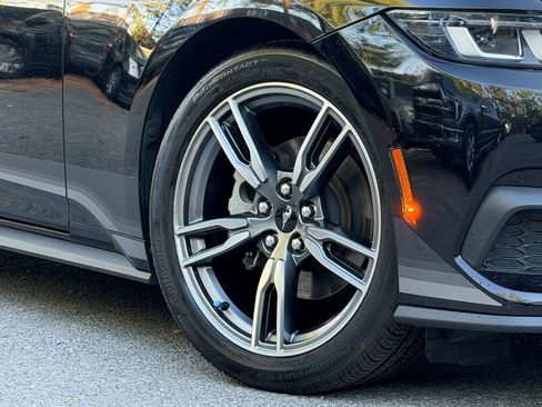Used 2024 Ford Mustang Coupe RWD image 32