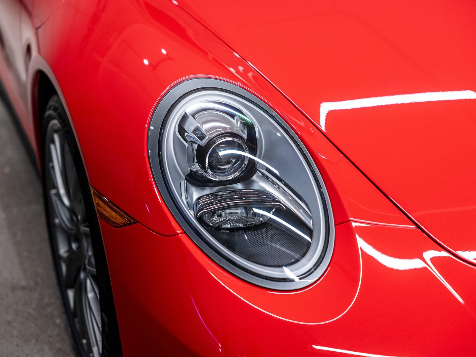 Certified 2019 Porsche 911 Targa 4S AWD/4WD image 14