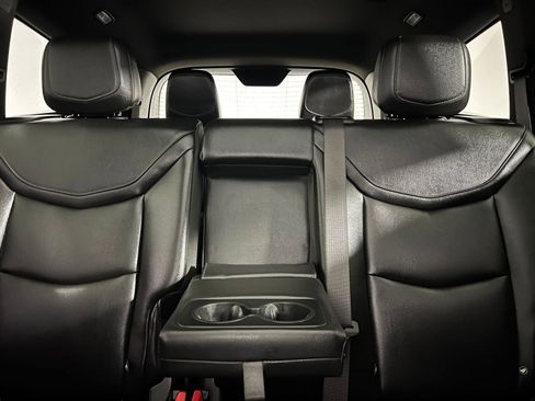 Used 2023 Cadillac XT6 Luxury image 30