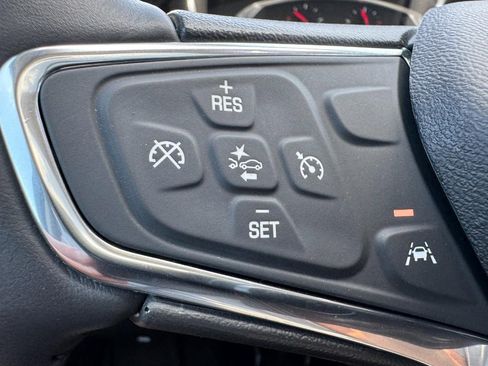 Used 2020 Chevrolet Equinox LT FWD image 17