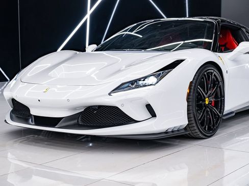Used 2023 Ferrari F8 Tributo RWD image 4