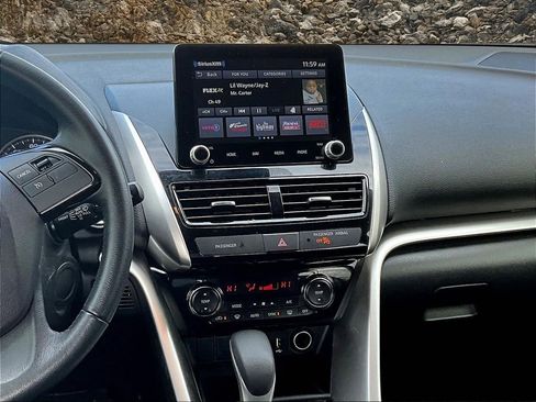 Used 2023 Mitsubishi Eclipse Cross SE image 6