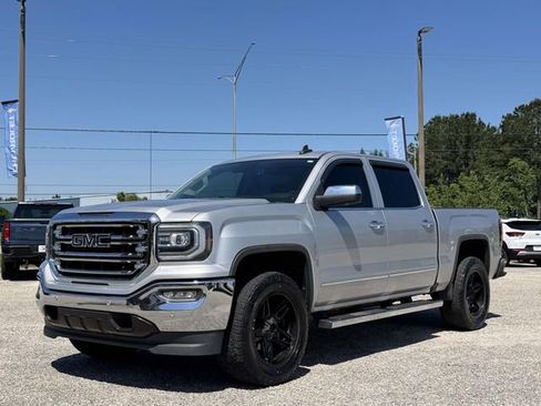 Used 2018 GMC Sierra 1500 SLT w/ Enhanced Driver Alert Package RWD image 9