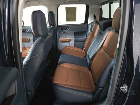 Used 2023 Ford Maverick Lariat w/ Lariat Luxury Package image 12