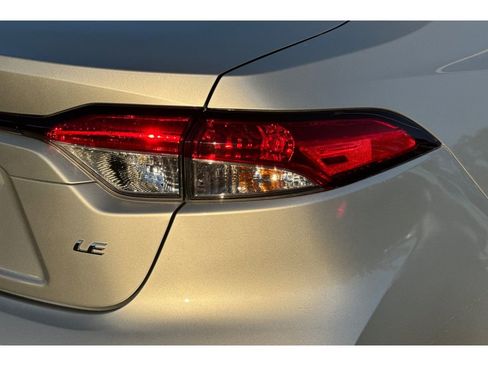 Certified 2024 Toyota Corolla LE image 32