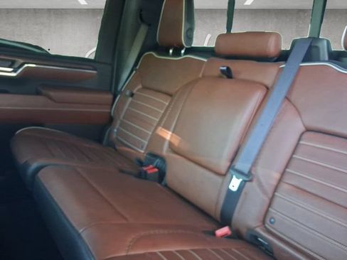 Used 2024 GMC Sierra 2500 Denali Ultimate AWD/4WD image 28