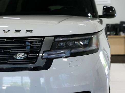 Used 2025 Land Rover Range Rover Autobiography AWD/4WD image 26