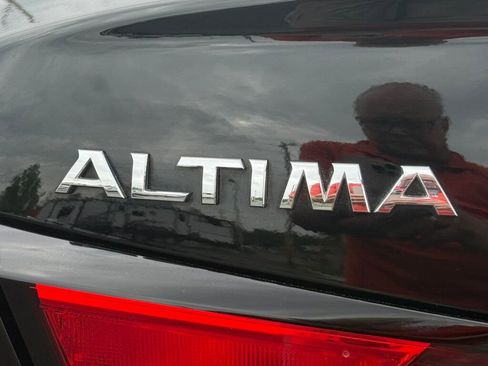 Used 2021 Nissan Altima 2.5 SV FWD image 14