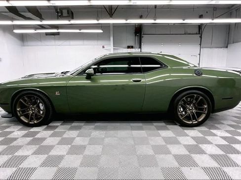 Used 2021 Dodge Challenger R/T Scat Pack w/ Dynamics Package RWD image 15