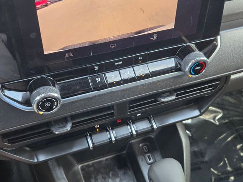 Certified 2024 Chevrolet Colorado W/T image 19