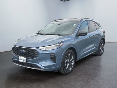 Used 2023 Ford Escape ST-Line w/ Tech Pack #1 AWD/4WD image 1