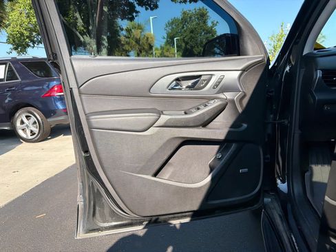 Used 2019 Chevrolet Traverse Premier w/ Redline Edition FWD image 24